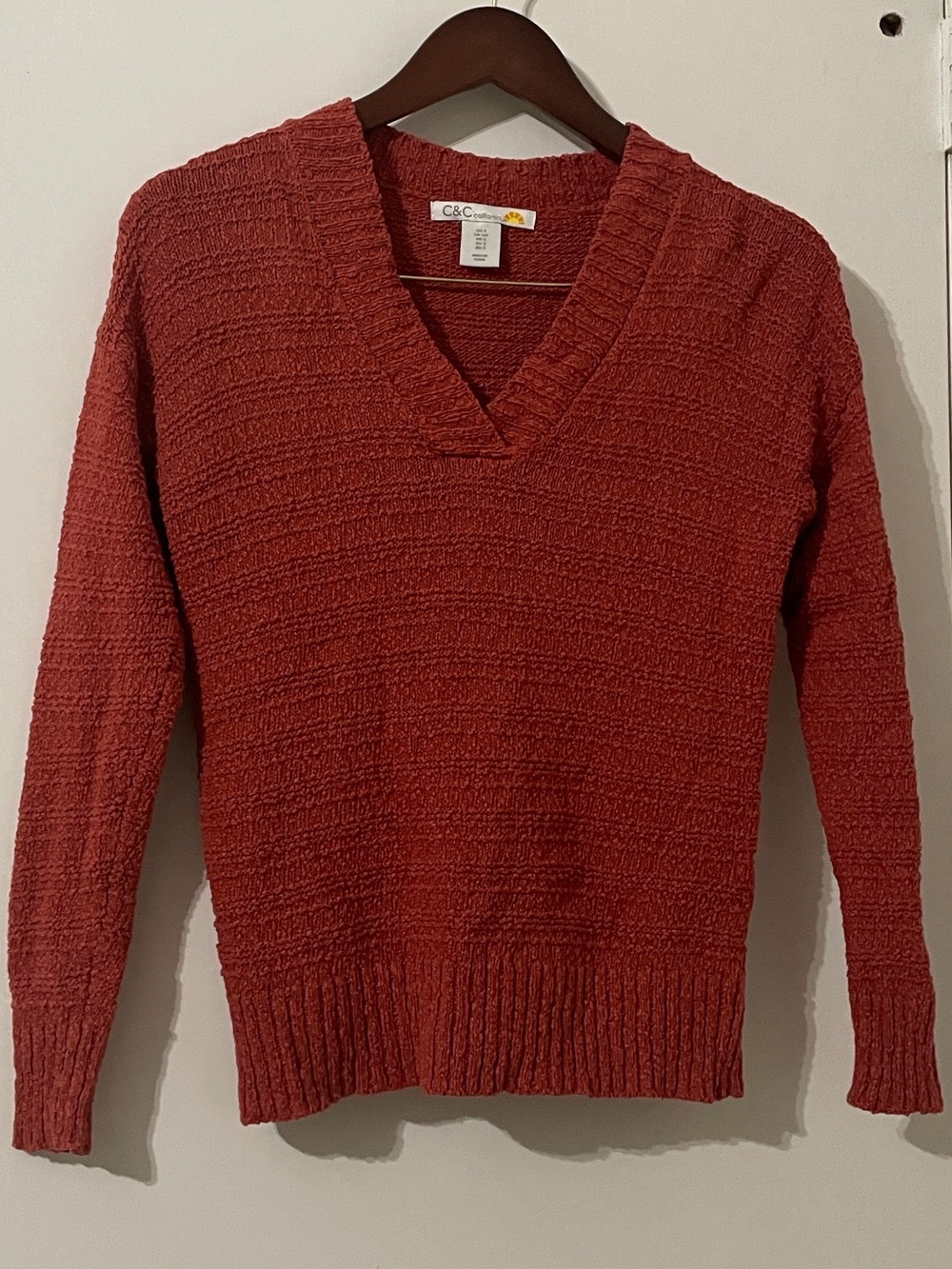 C&C California Women's Rust Red V-Neck Sweater Size S